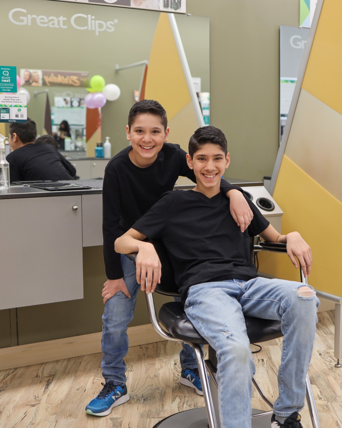 first great clips Eastgate Square